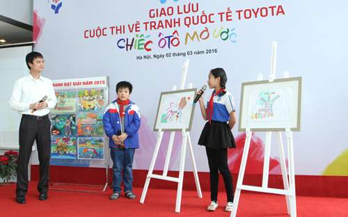 Tại các buổi giao lưu, các em thiếu nhi đã và sẽ được phổ biến những 
thông tin cần thiết và thể lệ của cuộc thi vẽ tranh quốc tế Toyota 
“chiếc ôtô mơ ước”, đồng thời được chuyên gia mỹ thuật đến từ Bộ Giáo 
dục và Đào tạo hướng dẫn cách thức vẽ tranh, đáp ứng đúng tiêu chuẩn và 
điều kiện của cuộc thi quốc tế.