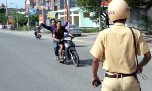 Tăng rất cao nhiều mức phạt vi phạm giao thông từ 10/11