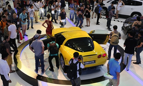 Dấu ấn ôtô Việt Nam 2013: Vui trước bạ, lo lắp ráp