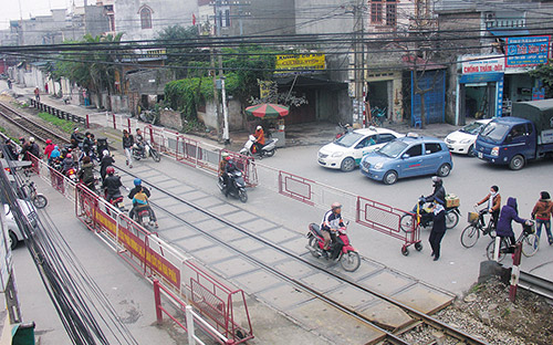 Các chuyên gia cho rằng, việc giải quyết những nguyên nhân gây nên vấn nạn về
 tai nạn giao thông lại là một bài toán khó, đặc biệt là với câu chuyện 
về ý thức và văn hóa của mỗi người.