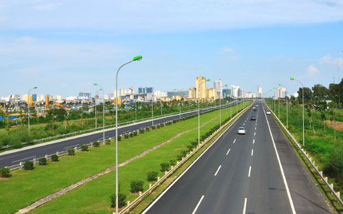 Ngoài việc quy định các mức thu thấp hơn dự kiến sau khi nhận được nhiều
 ý kiến đóng góp của các cơ quan, tổ chức, Bộ Tài chính cũng bổ sung 
thêm quy định không thu phí đối với xe máy điện và miễn thu phí đối với 
xe máy của các hộ nghèo.<br>
