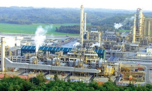 Petro Vietnam: Lọc dầu Dung Quất có thể tạm đóng cửa