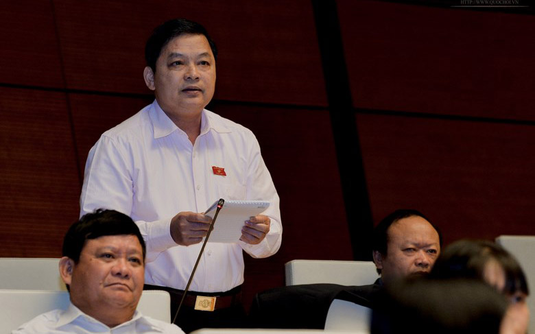 <font face="Times New Roman"><span style="font-size: 15px;">Đại biểu Dương Văn Thống tại nghị trường.</span></font>