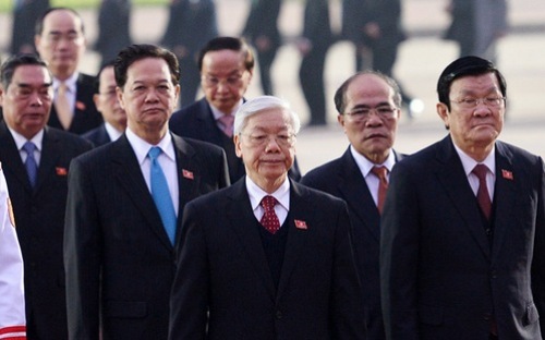 Các lãnh đạo Đảng và Nhà nước trong ngày mở đầu Đại hội 12.<br>