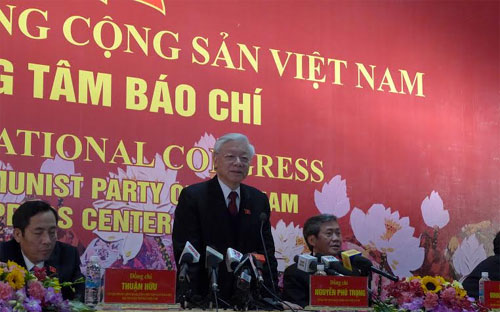 Tổng bí thư Nguyễn Phú Trọng chủ trì buổi họp báo sáng 28/1 - Ảnh: P.H.<br>