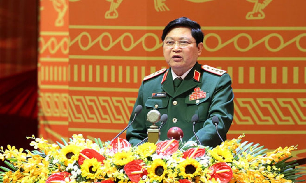 Đại tướng Ngô Xuân Lịch, Bí thư Trung ương Đảng, Chủ nhiệm Tổng cục Chính trị Quân đội Nhân dân Việt Nam trình bày tham luận tại đại hội - Ảnh: TTXVN.