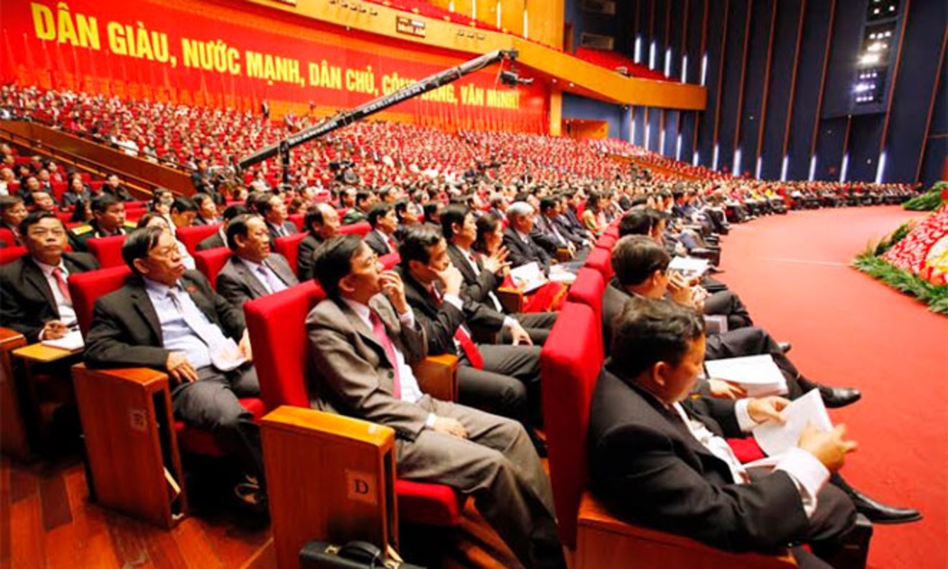 9h30 ngày 26/1, đại biểu tiến hành bỏ phiếu bầu Ban Chấp hành Trung ương khoá 12 tại hội trường, kết quả sẽ được công bố vào cuối chiều cùng ngày.