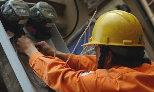 “Quá nhiều phí sẽ đẩy cao giá điện”