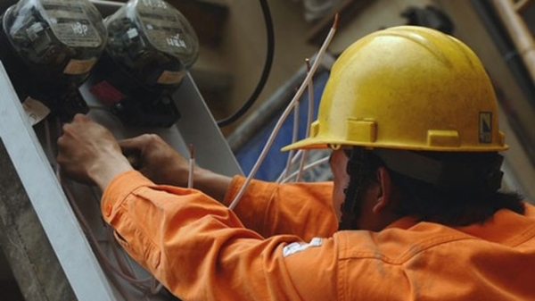 “Quá nhiều phí sẽ đẩy cao giá điện”