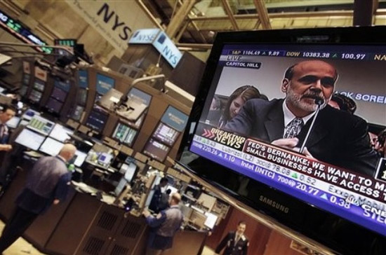 Chủ tịch FED cho biết sẽ tiếp tục giữ lãi suất cơ bản ở mức thấp nên đã nhanh chóng giúp thị trường tăng điểm - Ảnh: AP.