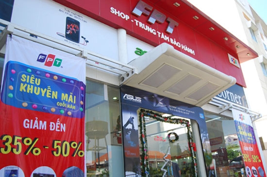 Lợi nhuận sau thuế cổ đông công ty mẹ (FPT-HOSE) tăng trưởng 21% so với cùng kỳ và đạt 590 tỷ đồng.