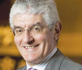Ông Ferdinando Beccalli Falco.