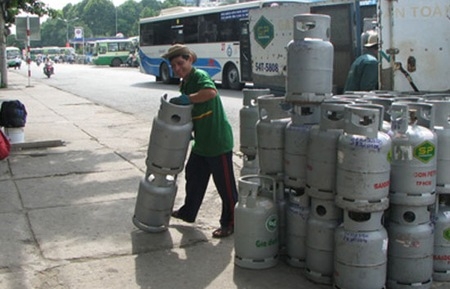 Tính chung từ đầu năm tới nay, giá gas của Saigon Petro đã tăng 5 lần, tổng cộng tăng 137.000 đồng/bình, trong đó lần tăng giá mạnh nhất là ngày 1/3 với mức tăng 52.000 đồng/bình.