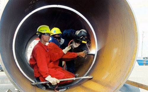 So với cùng kỳ năm trước, chỉ số chỉ số sản xuất công nghiệp (IIP) đã 
tăng dần qua từng tháng và trong 6 tháng qua, chỉ số IIP ước tăng 5,2% 
so với cùng kỳ năm trước.