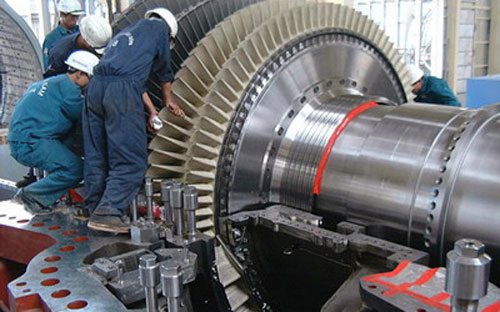 Về cơ cấu trong quy mô nền kinh tế cả năm, khu vực nông, lâm nghiệp và 
thủy sản chiếm tỷ trọng 18,4%; khu vực công nghiệp và xây dựng chiếm 
38,3% và khu vực dịch vụ chiếm 43,3%.