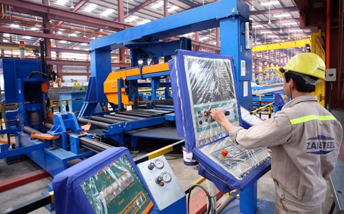9 tháng đầu năm 2013, chỉ số sản xuất công nghiệp toàn ngành tăng 5,4% so với cùng kỳ năm 2012 - Ảnh: Việt Tuấn.<br>