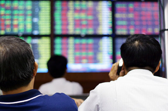 Kết thúc phiên giao dịch ngày 15/6, có tới 19 cổ phiếu “họ” dầu khí có giá đóng cửa dưới 10.000 đồng/cổ phiếu - Ảnh minh họa.