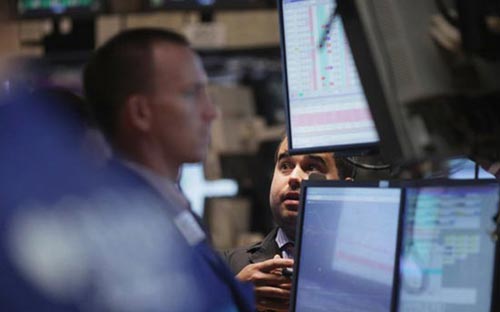 Khối lượng giao dịch toàn thị trường ở mức thấp, với khoảng 5,9 tỷ cổ 
phiếu được chuyển nhượng trên cả ba sàn New York, American và Nasdaq - Ảnh: Getty.<br>