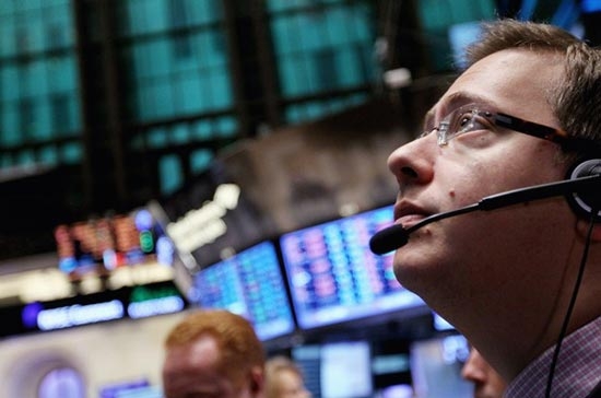 Nhà đầu tư ngày càng bớt lo về viễn cảnh cuộc khủng hoảng nợ công ở châu Âu - Ảnh: Getty.