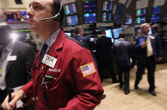 Khối lượng giao dịch toàn thị trường tiếp tục ở mức thấp, do thị trường đang tiến gần tới ngày cuối cùng của năm 2013 - Ảnh: Getty.<br>