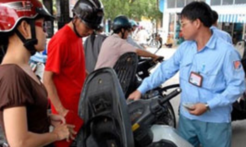 Từ chối yêu cầu tăng giá của doanh nghiệp xăng dầu