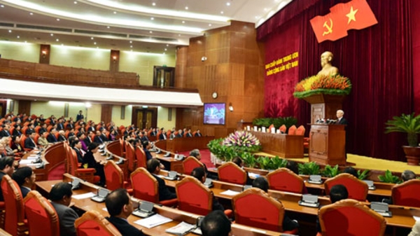 Thông qua danh sách ứng viên Bộ Chính trị khoá tới