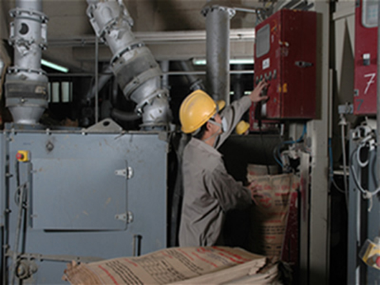 HOM lãi 102,16 tỷ đồng, EPS đạt 1.436 đồng trong năm 2010.