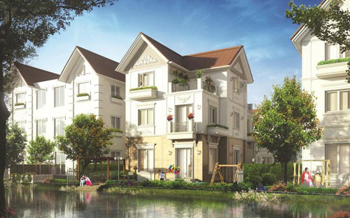 Khu biệt thự Hoa Sữa nằm ở phía Đông Nam của khu đô thị sinh thái Vinhomes Riverside, gần trục đường Hoa Hồng - một trong những con đường chính của khu đô thị với hàng tượng điêu khắc châu Âu tuyệt đẹp. 