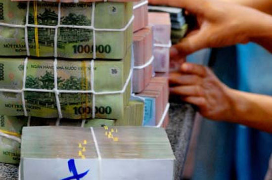 Đợt cắt giảm lãi suất này được công bố sau khi thống kê cho thấy, tổng sản phẩm quốc nội (GDP) của Việt Nam 6 tháng đầu năm 2012 đã tăng 4,38%.