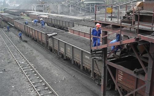 Trong năm 2012, TKV cũng đã phát hành 3.000 tỷ đồng trái phiếu 
nội tệ. Tuy nhiên, TKV chỉ bán được 500 tỷ đồng trong 3.000 tỷ 
đồng dự định phát hành, chiếm 17%.