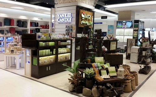 Tháng cuối năm 2015, ATZ Healthy Life đồng loạt ra mắt 5 cửa hàng mới.