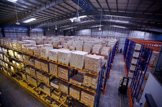 DKSH Việt Nam có gần 3.000 nhân viên và gần 20 địa điểm kinh doanh, trong đó có các trung tâm kho vận với quy mô và cơ sở hạ tầng hiện đại hàng đầu ở các khu vực Bắc, Trung, Nam.