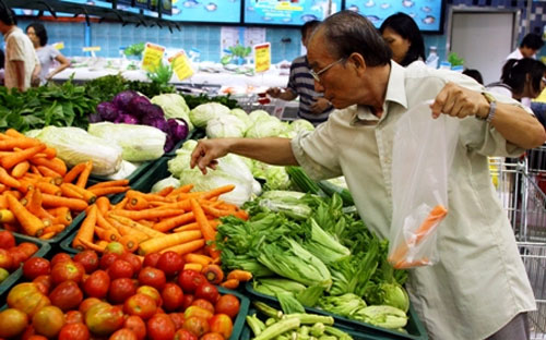 Xét chung trên cả nước, CPI tháng này chịu tác động của một số yếu tố là xăng dầu, mưa bão và dịch vụ y tế. 