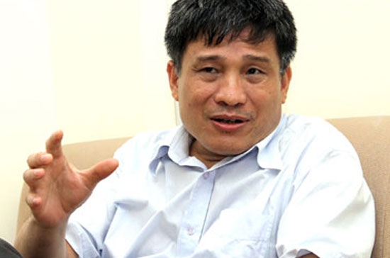 Ông Nguyễn Hoàng Hải: “Một số giải pháp khác cần được chú trọng hơn, đó là, thúc đẩy việc mua bán cổ phần của các ngân hàng, có thể thông qua hình thức cho đối tác nước ngoài tham gia mua cổ phần với tỷ lệ cao hơn để cải thiện chất lượng quản trị của ngân hàng”.