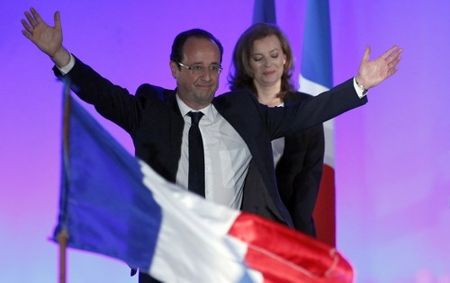 Ứng cử viên đảng Xã hội, ông Francois Hollande đã chính thức giành chiến thắng trong vòng 2 cuộc bầu cử tổng thống Pháp diễn ra ngày 6/5 - Ảnh: AFP.