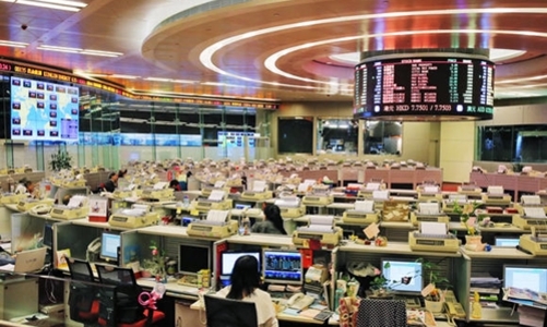 Chứng khoán Hồng Kông ngừng giao dịch vì bão