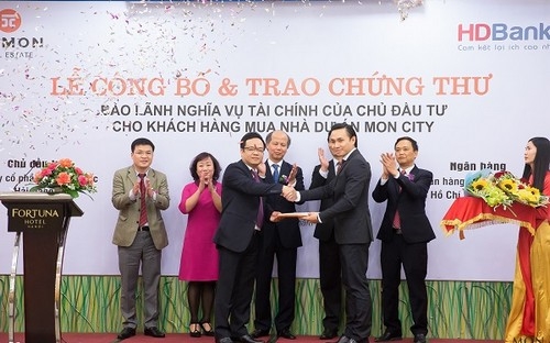 Giai đoạn 1, Mon City cung cấp ra thị trường 896 căn hộ chung cư có diện tích từ 52,6 đến 86 m2 và 147 căn nhà phố thương mại có diện tích từ 74,8 đến 174,8 m2.<br>