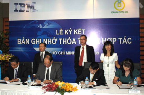 Trước thỏa thuận này, OCB đã đầu tư hơn 5 triệu USD cho hệ thống core banking (ngân hàng lõi), trong đó có 1,5 triệu USD đầu tư vào hệ thống máy chủ của IBM.