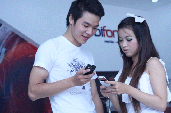 Đây có thể coi là một trong những chương trình khuyến mại lớn nhất, hấp dẫn nhất trên thị trường di động Việt Nam mùa Valentine.