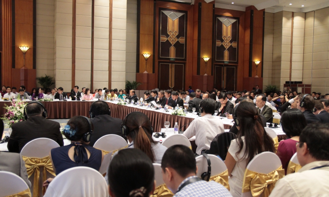 Phiên toàn thể của Diễn đàn kinh tế tư nhân có sự tham gia của 700 doanh nhân - Ảnh: Mỹ An