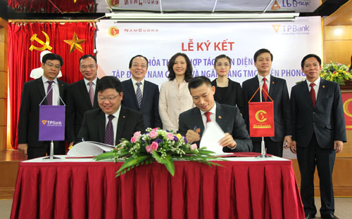 <div>Lễ ký kết là dấu mốc quan trọng trong mối quan hệ giữa Tập đoàn Nam Cường và TPBank, tạo tiền đề để hai bên tiếp tục có những mối quan hệ hợp tác ngày càng sâu rộng trong tương lai.</div>