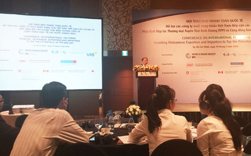 Một trong những nội dung chính được quan tâm là việc bàn về lợi ích của các doanh nghiệp xuất nhập khẩu, các nhà cung cấp dịch vụ, và các ngân hàng thương mai trong việc trong việc giải quyết các thách thức liên quan đến việc cung cấp và mở rộng dịch vụ bao thanh toán tại Việt Nam.