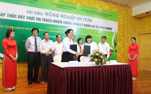 Agribank luôn làm tốt công tác huy động vốn với nguồn vốn dân cư tăng trưởng tốt, đồng thời tranh thủ nguồn vốn từ các dự án ngân hàng phục vụ… đáp ứng kịp thời, đầy đủ nhu cầu vốn cho “Tam nông”.
