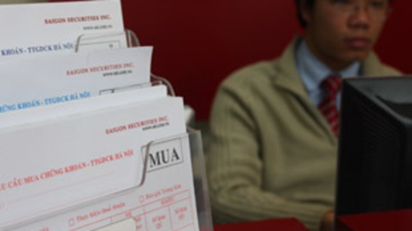 Thuế thu nhập chứng khoán: Phương án “tận thu” của ngành thuế?