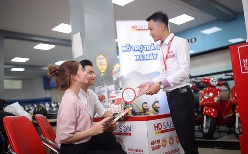 Dịch vụ cho vay trả góp của HD SAISON xuất hiện đã mang đến giải pháp 
giải quyết nhu cầu mua sắm tức thì, giúp khách hàng sỡ hữu ngay sản phẩm
 mà chỉ cần trả trước một số tiền rất nhỏ, thậm chí không cần trả trước.
 