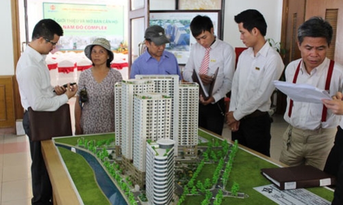 Chủ đầu tư bất động sản về tỉnh tìm khách