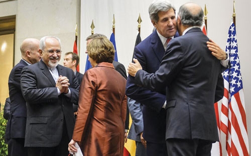 Sự hồ hởi của các bên tham gia đàm phán về chương trình hạt nhân gây tranh cãi của Iran, sau khi thỏa thuận đạt được - Ảnh: News.<br>