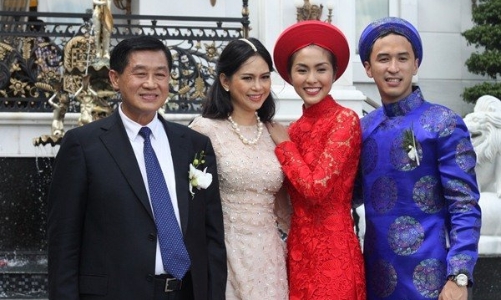 “Ông trùm hàng hiệu” chuyển tài sản nghìn tỷ cho vợ con