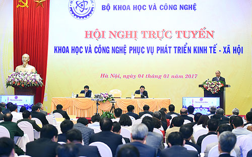 Thủ tướng Nguyễn Xuân Phúc phát biểu tại&nbsp;<span style="font-family: "Times New Roman"; font-size: 14.6667px;">hội nghị trực tuyến “Khoa học và Công nghệ phục vụ phát triển kinh tế xã hội”, sáng 4/1.</span>