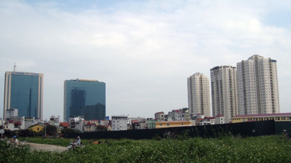 Hai thế đối nghịch trên thị trường bất động sản